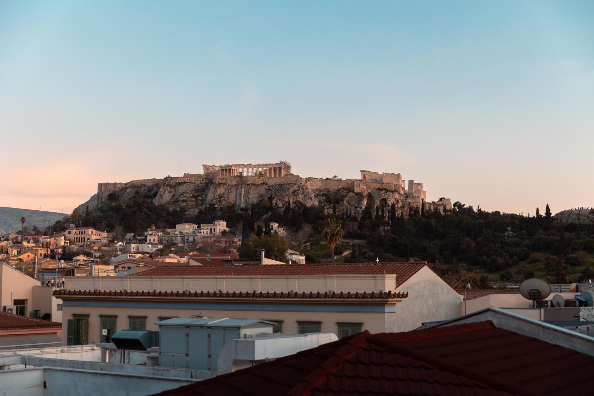 Parthenon Portrait Apartments Atene Esterno foto